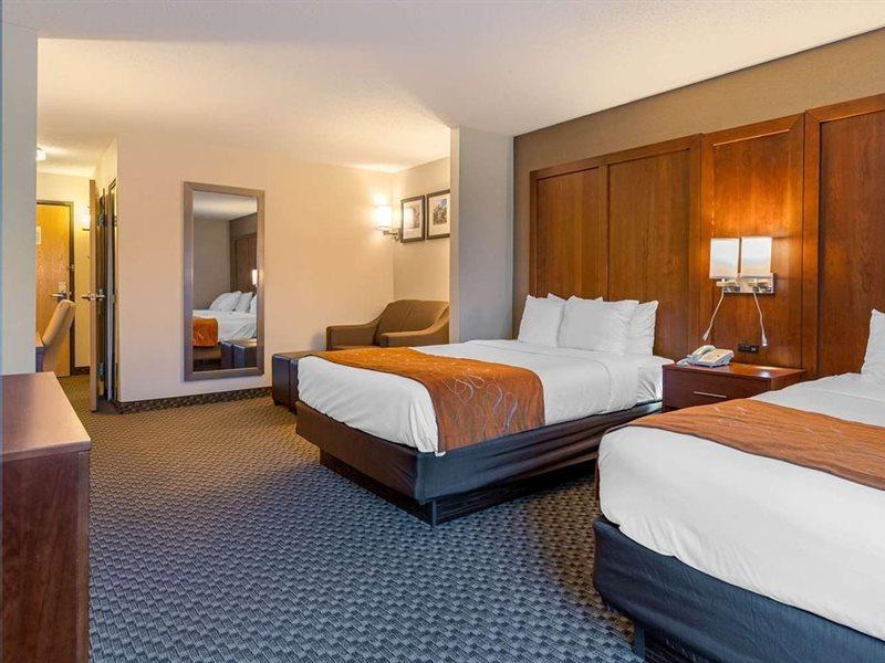Comfort Suites South Haven Near I-96 Dış mekan fotoğraf