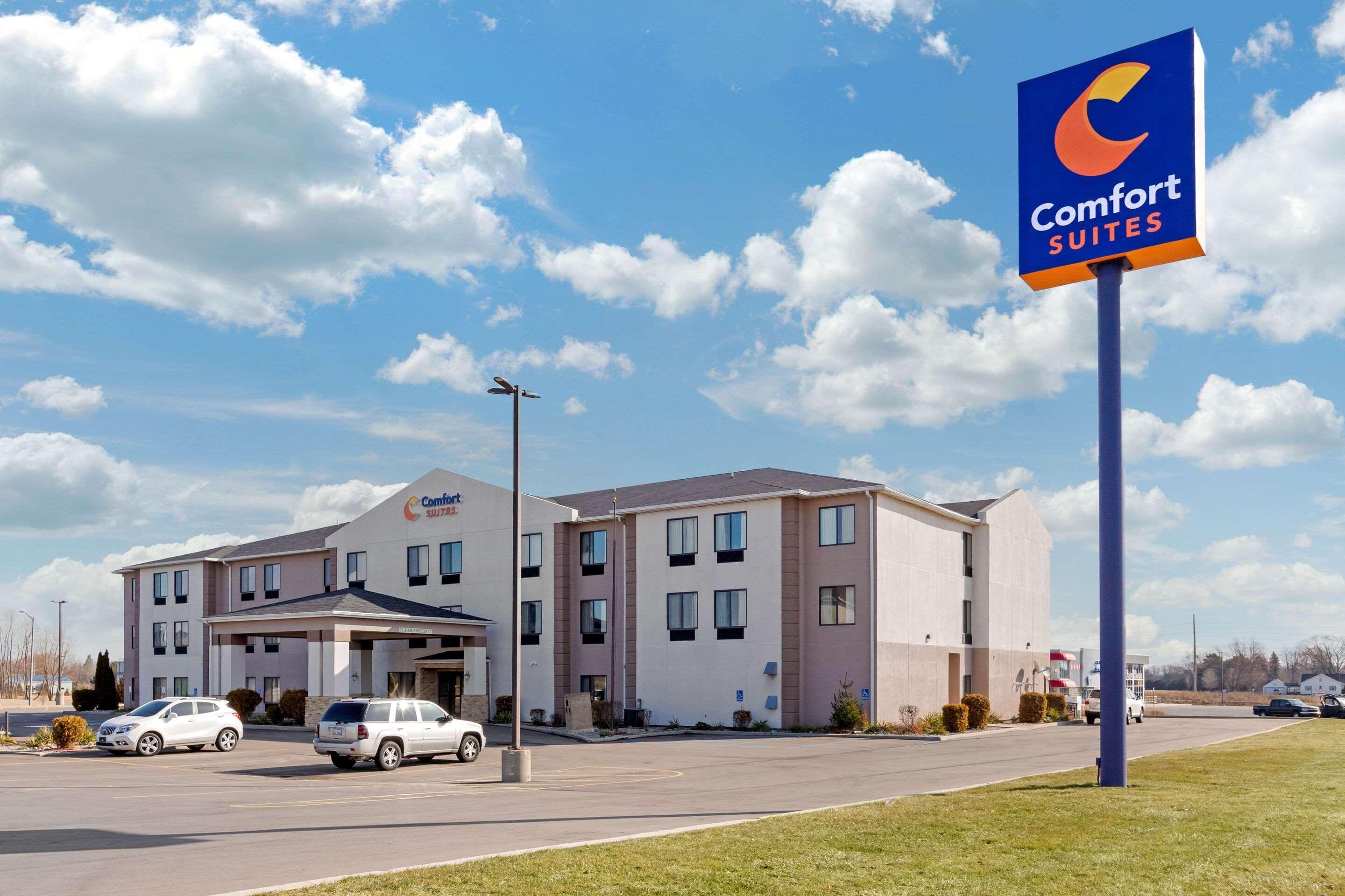 Comfort Suites South Haven Near I-96 Dış mekan fotoğraf