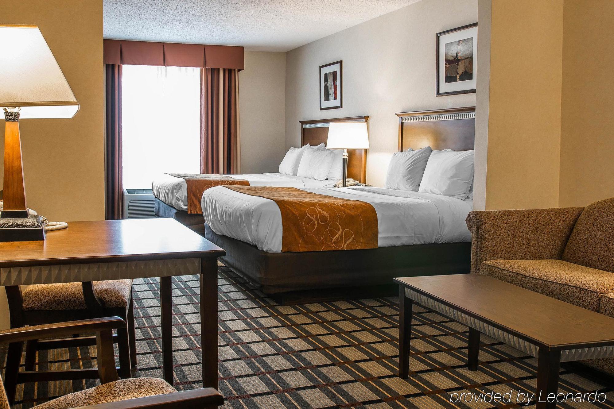 Comfort Suites South Haven Near I-96 Dış mekan fotoğraf