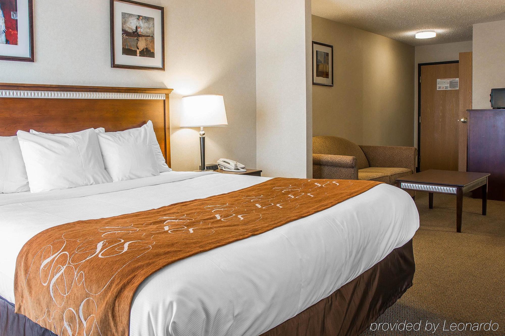 Comfort Suites South Haven Near I-96 Dış mekan fotoğraf