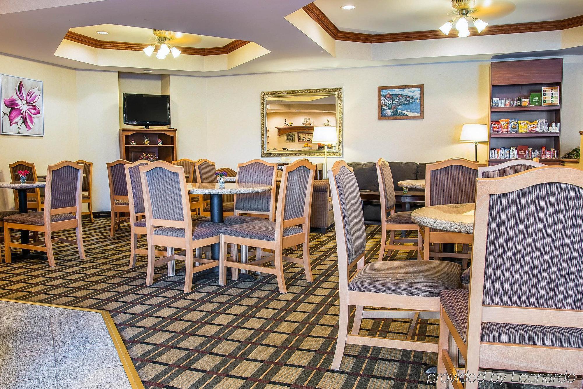 Comfort Suites South Haven Near I-96 Dış mekan fotoğraf