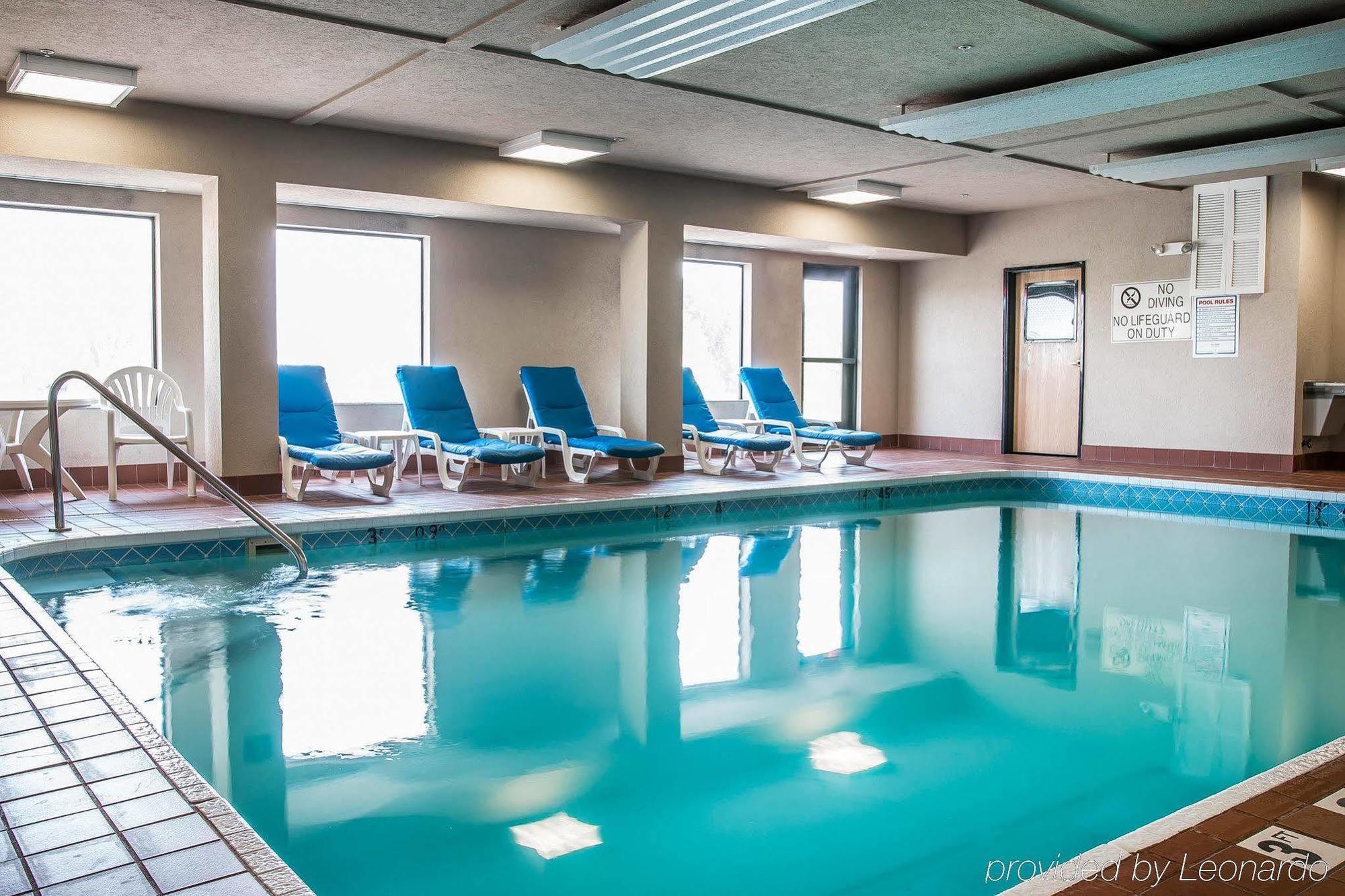 Comfort Suites South Haven Near I-96 Dış mekan fotoğraf